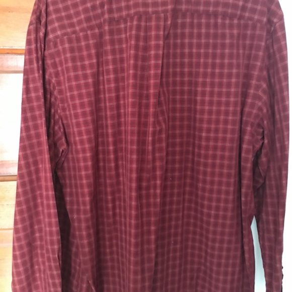 Button down - Picture 2 of 3